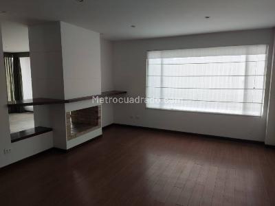 Casa de 5 alcobas en arriendo en Guaymaral, Bogotá, 296 m² · foto 10 de 20
