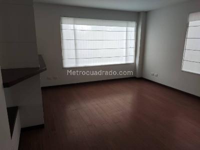 Casa de 5 alcobas en arriendo en Guaymaral, Bogotá, 296 m² · foto 13 de 20