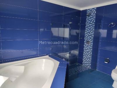 Casa de 5 alcobas en arriendo en Guaymaral, Bogotá, 296 m² · foto 19 de 20