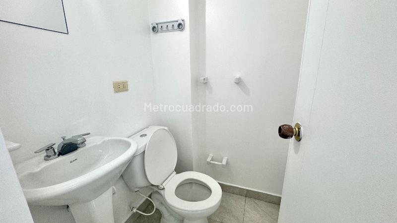 Consultorio en Arriendo, COUNTRY VIRREY, Bogotá D.C. - Więcej