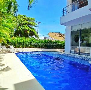 Casa de 5 alcobas en venta en El Peñon, Girardot, 303 m² · foto 4 de 20