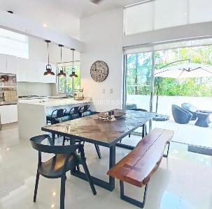 Casa de 5 alcobas en venta en El Peñon, Girardot, 303 m² · foto 9 de 20