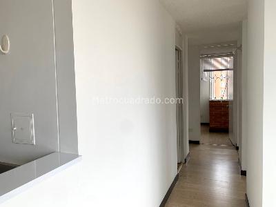 Apartamento de 3 alcobas en venta en Santa Ana, Soacha, 57 m² · foto 4 de 13