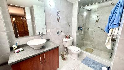 Apartamento en venta en Santa Barbara, Bogotá · foto 15 de 20