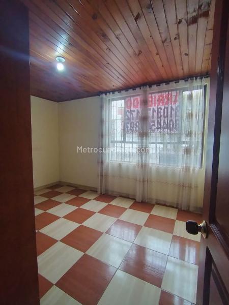 Piso – Bogotá D.C. - Más