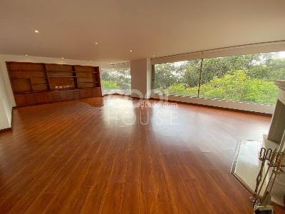 Apartamento de 3 alcobas en venta en Rosales Otro, Bogotá, 248 m² · foto 3 de 20