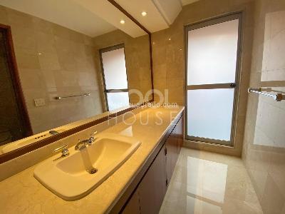 Apartamento de 3 alcobas en venta en Rosales Otro, Bogotá, 248 m² · foto 17 de 20