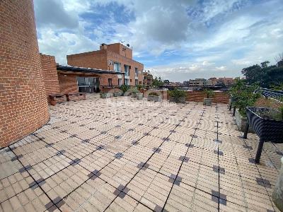 Apartamento de 3 alcobas en venta en Rosales Otro, Bogotá, 248 m² · foto 8 de 20