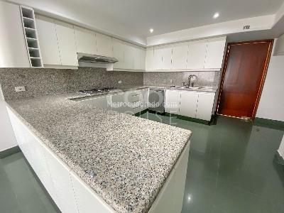 Apartamento de 3 alcobas en venta en Rosales Otro, Bogotá, 248 m² · foto 10 de 20
