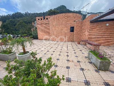 Apartamento de 3 alcobas en venta en Rosales Otro, Bogotá, 248 m² · foto 6 de 20