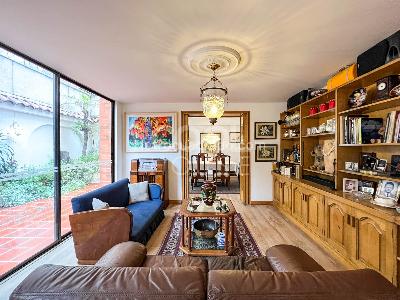 Apartamento de 4 alcobas en venta en Santa Barbara, Bogotá, 300 m² · foto 3 de 20