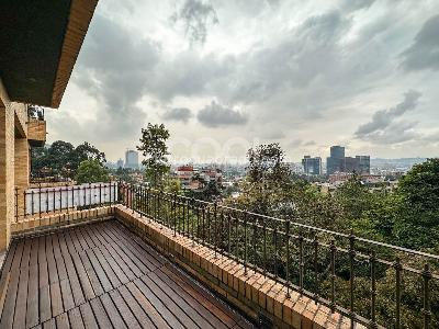 Apartamento en venta en Santa Barbara Alta, Bogotá · foto 3 de 20