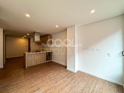Apartamento de 1 alcoba en venta en Santa Barbara Central, Bogotá, 60 m² · foto 2 de 12