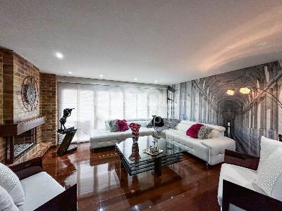 Casa de 4 alcobas en venta en Bosque De Pinos, Bogotá, 284 m² · foto 2 de 16
