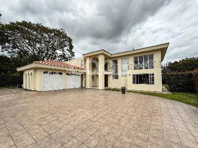 Casa de 5 alcobas en venta en Chía, Chía, 490 m² · foto 4 de 20