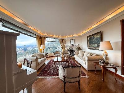 Apartamento en venta en Chico Alto, Bogotá · foto 2 de 17
