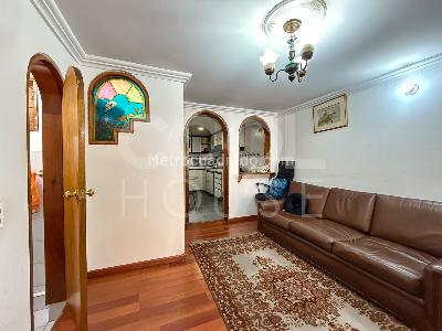Casa de 3 alcobas en venta en Santa Ana Occidental, Bogotá, 160 m² · foto 3 de 17
