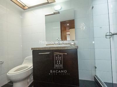 Casa de 4 alcobas en venta en Niza, Bogotá, 248 m² · foto 13 de 17