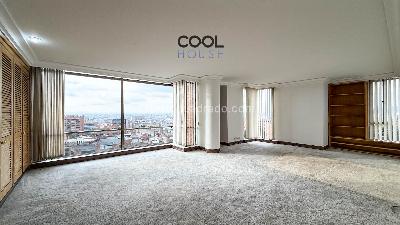 Apartamento de 3 alcobas en venta en Los Rosales, Bogotá, 374 m² · foto 15 de 20