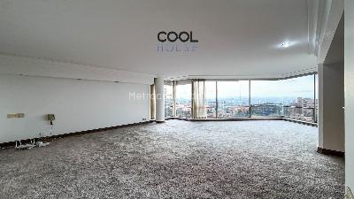 Apartamento de 3 alcobas en venta en Los Rosales, Bogotá, 374 m² · foto 17 de 20