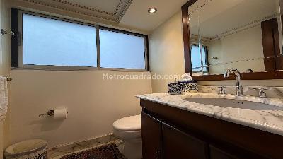 Apartamento en venta en Los Rosales, Bogotá · foto 9 de 20