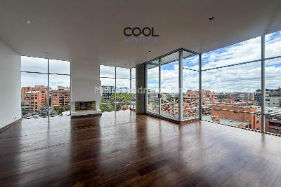 Apartamento de 3 alcobas en arriendo en Chico, Bogotá, 221 m² · foto 2 de 20