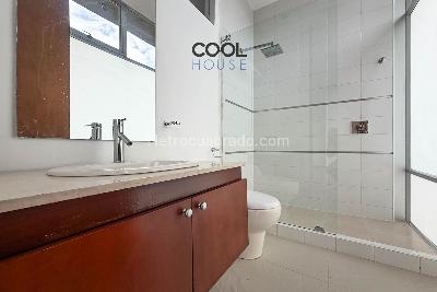 Apartamento de 3 alcobas en arriendo en Chico, Bogotá, 221 m² · foto 17 de 20
