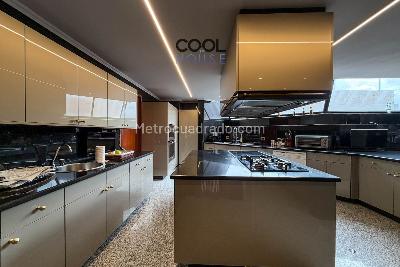 Apartamento de 4 alcobas en venta en Los Rosales, Bogotá, 454 m² · foto 8 de 20