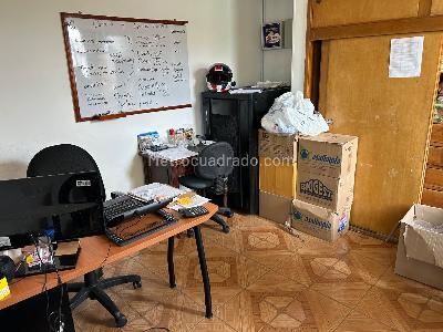 Casa de 5 alcobas en venta en Los Alcazares, Bogotá, 300 m² · foto 10 de 15