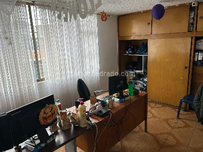 Casa de 5 alcobas en venta en Los Alcazares, Bogotá, 300 m² · foto 14 de 15