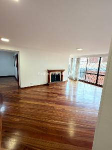 Apartamento de 3 alcobas en venta en Los Rosales (Oi), Bogotá, 145 m² · foto 2 de 20
