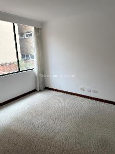 Apartamento de 3 alcobas en venta en Los Rosales (Oi), Bogotá, 145 m² · foto 16 de 20