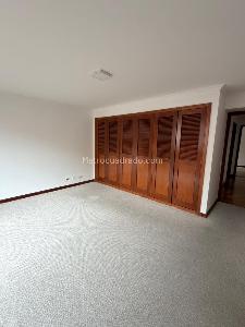 Apartamento de 3 alcobas en venta en Los Rosales (Oi), Bogotá, 145 m² · foto 4 de 20