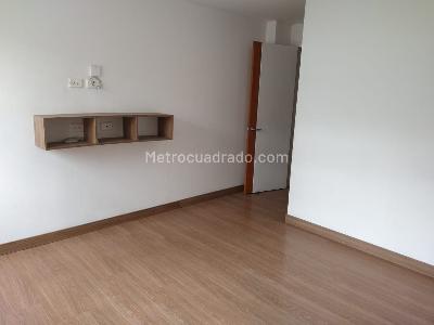 Apartamento de 3 alcobas en venta en La Porcincula, Bogotá, 143 m² · foto 4 de 19