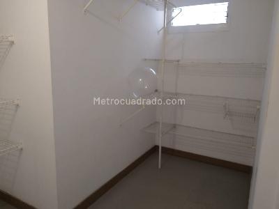 Apartamento de 3 alcobas en venta en La Porcincula, Bogotá, 143 m² · foto 6 de 19