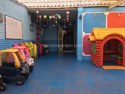 Casa de 5 alcobas en venta en Jazmin, Bogotá, 278 m² · foto 2 de 20