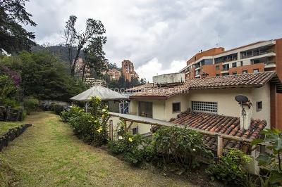 Casas en Venta en El Refugio, Bogotá . 4 habitaciones, Estrato 6 -  Vivienda Nueva y Usada