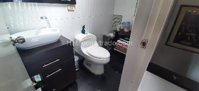 Casa de 5 alcobas en venta en Niza Norte, Bogotá, 590 m² · foto 5 de 17