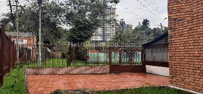 Casa de 5 alcobas en venta en Niza Norte, Bogotá, 590 m² · foto 8 de 17