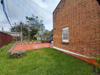 Casa de 5 alcobas en venta en Niza Norte, Bogotá, 590 m² · foto 11 de 17