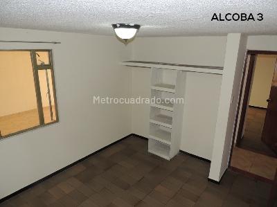 Casa de 5 alcobas en venta en Las Americas, Bogotá, 357 m² · foto 4 de 20