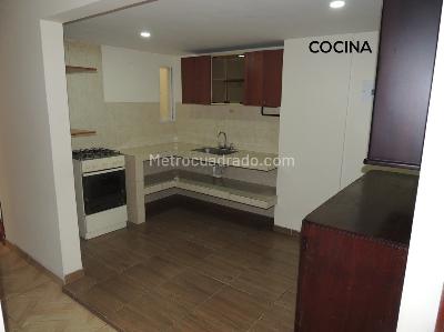 Casa de 5 alcobas en venta en Las Americas, Bogotá, 357 m² · foto 8 de 20