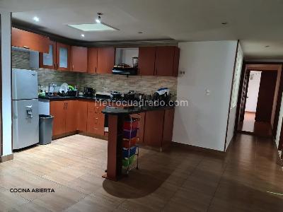 Casa de 5 alcobas en venta en Las Americas, Bogotá, 357 m² · foto 14 de 20