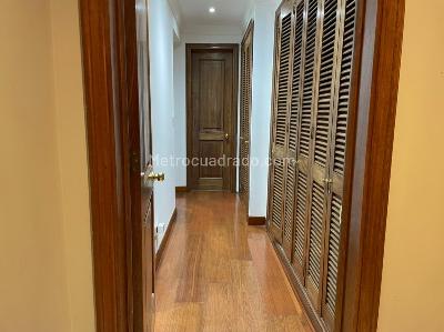 Apartamento en venta en Los Rosales, Bogotá · foto 3 de 20