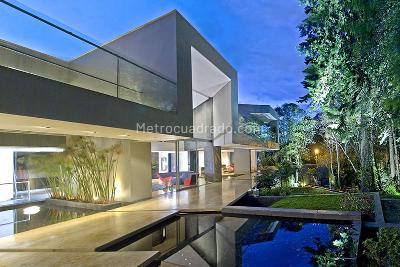 Casa de 3 alcobas en venta en Chico Oriental, Bogotá, 983 m² · foto 5 de 10