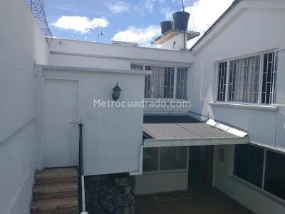 Casa de 5 alcobas en venta en Polo Club, Bogotá, 340 m² · foto 3 de 20