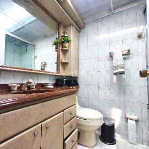 Casa de 3 alcobas en venta en Malibu La Alhambra, Bogotá, 300 m² · foto 10 de 19