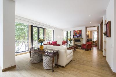 Apartamento de 3 alcobas en venta en El Nogal, Bogotá, 210 m² · foto 2 de 20