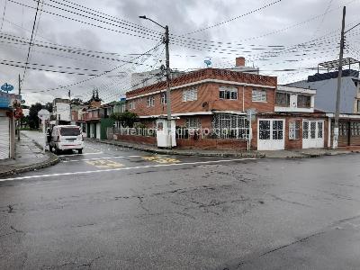 Casa de 5 alcobas en venta en Marsella, Bogotá, 460 m² · foto 4 de 4