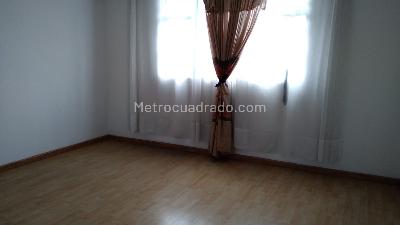 Casa de 4 alcobas en venta en Jazmin, Bogotá, 420 m² · foto 4 de 15